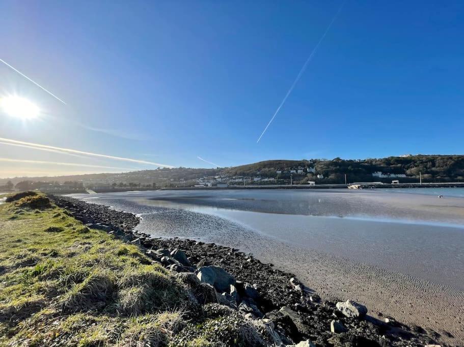 The Hut@Trefechan Wen - Coastal Coziness! Goodwick Eksteriør bilde